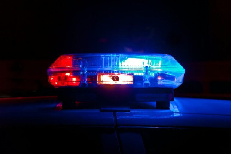 ¿Puede la Policía pedirme el DNI? ¿Qué ocurre si no lo llevo o me niego a enseñarlo?